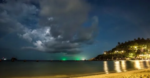 Ocean and beach timelapse at night, stary sky + clouds, Koh Tao, Thailand Stock Footage 68434318