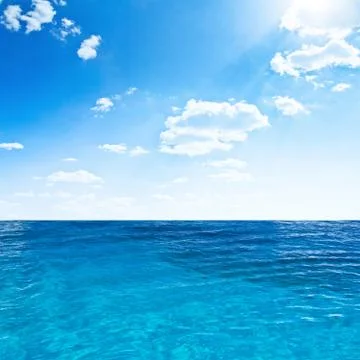 Ocean and sky Фото