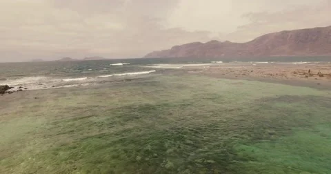 Ocean and waves Video stock 68284280