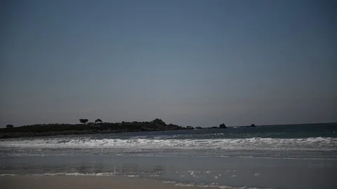 Ocean, beautiful waves rolled on the shore Video stock 99514920