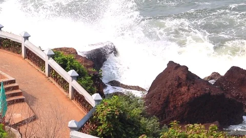Ocean big waves Splashing Against Rocks at Arabian Sea - video 動画素材 100985164