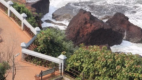 Ocean big waves Splashing Against Rocks at Arabian Sea - video 動画素材 100986721