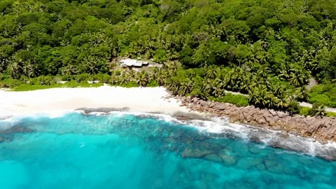 Ocean with a bird's eye height. Video stock 102046284