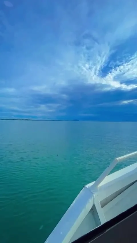 The ocean blue Stock Footage