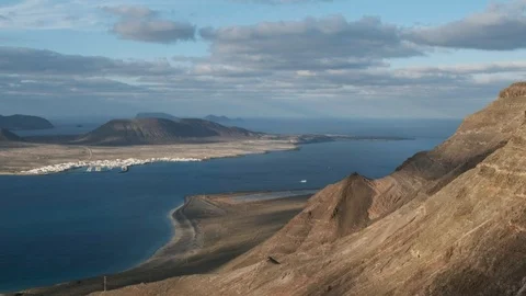 Ocean Cliffs Island Видео 102196281