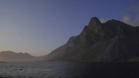 Ocean current in front of Icelandic mountain Stock Footage 171537906