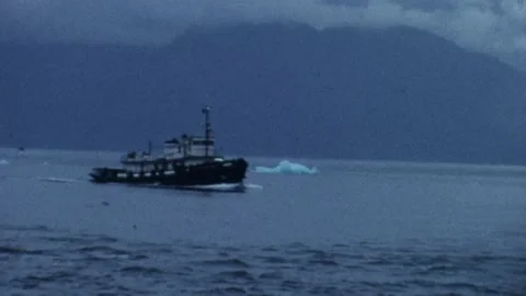 Ocean Going Tug Icy Strait, AK 1967 動画素材 162593012