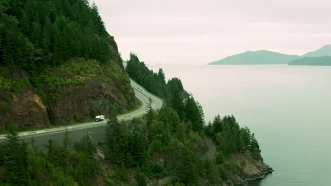 Ocean Highway Corner 4K 動画素材 251672748