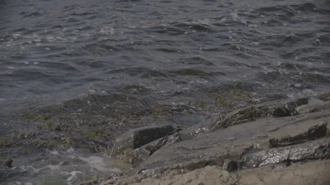 Ocean hitting rocks 스톡 동영상 326229441