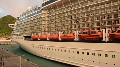 Ocean liner departing Stock Footage 45549772