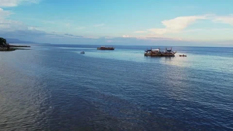 Ocean low tide on a tropical sunset island 库存影片 243766455