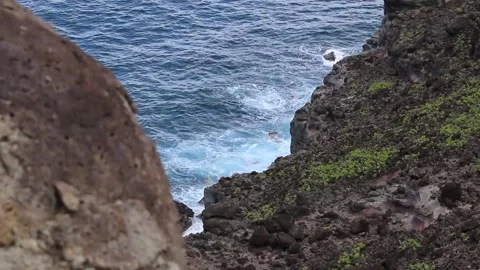 Ocean rock break Stock Footage 166692460