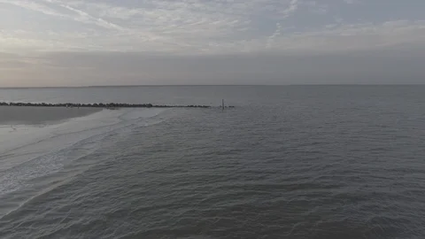 Ocean Rock Jetty Passby Drone D-Log 库存影片 89923684