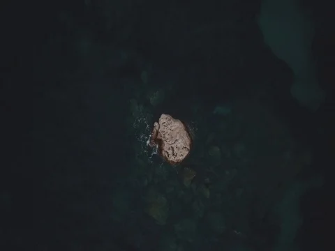 Ocean Rock Overhead 스톡 동영상 80690320