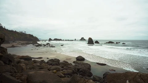 Ocean with rocks view in Oregon Stock-Footage 109059973