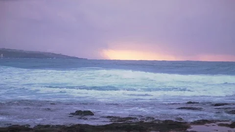 Ocean before the storm at sunset Vídeos de archivo 84867403