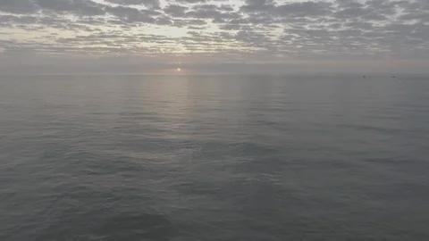 Ocean Sunrise Drone D-Log 库存影片 90013487