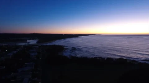 Ocean sunset with soft rolling waves Video stock 132310376