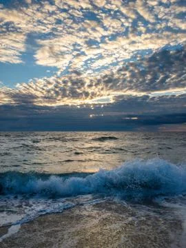 Ocean surf on the sandy beach Foto stock