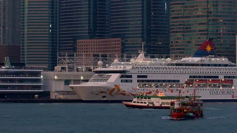 Ocean Terminal, Tsim Sha Tsui, Kowloon, Hong Kong, china. Stock Footage 100532224