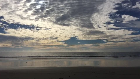 Ocean toddler Video stock 81989658