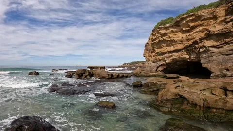 Ocean views and sea cliffs at Caves Beach Lookout, a hidden gem on the NSW .. Stock-Footage 282632694