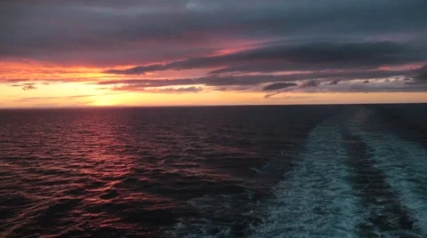 Ocean wake behind large ship Vidéo 42675943
