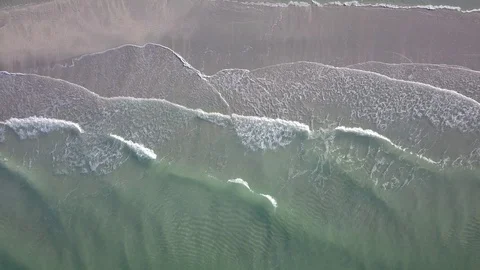 Ocean wave patterns, low light. 스톡 동영상 90060186