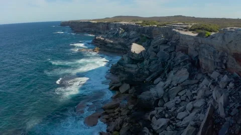 Ocean wave, spindrift, rock Stock Footage 139203943
