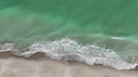 Ocean Waves Aerial of Beach 스톡 동영상 260236923