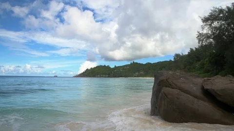 Ocean waves and granite rocks Mahe Island Seychelles. Stock Footage 125022924