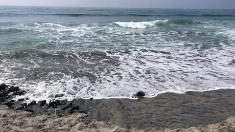 Ocean waves and tides Vidéo 140693047