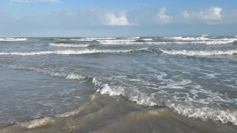 Ocean Waves in the Atlantic Ocean Stockbeeldmateriaal 263364739