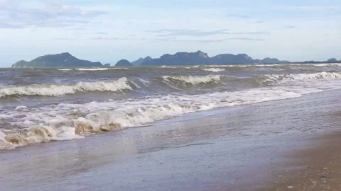 Ocean waves on beach in Thailand. Stock Footage 231015083