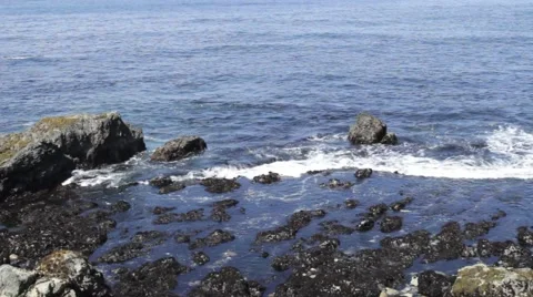 Ocean waves big sur california Stock Footage 59758143