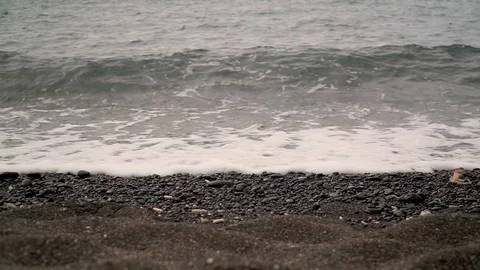 Ocean waves breaking on the beach Vídeo Stock 126973172