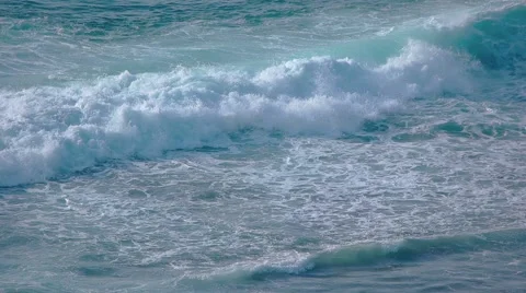 Ocean Waves Breaking over a Tropical Beach. FullHD video Video stock 62484178