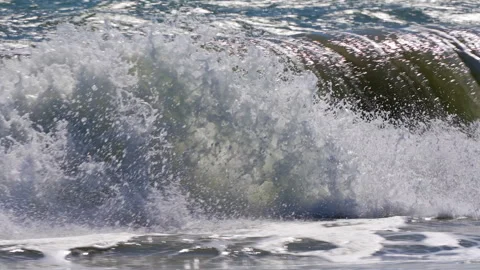 OCEAN WAVES CLOSE UP 스톡 동영상 250352140