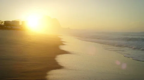 Ocean waves coming in at sunset Vídeo Stock 49821971