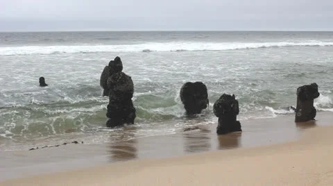 Ocean Waves Crashing on the Beach Video stock 23364527