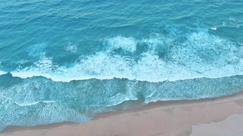Ocean waves crashing Stock Footage 304170342