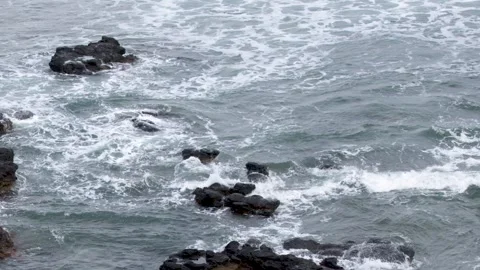 Ocean Waves Crashing Over Basalt Rocks at Mornington Peninsula 스톡 동영상 345020558