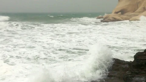 Ocean waves crashing on the shore Stock Footage 74091936