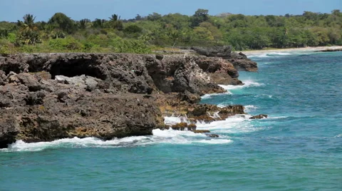 Ocean waves crushing coastline Stock Footage 56731757