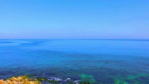 Ocean waves on the cube Video stock 173335318