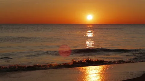 Ocean waves at dawn Vídeo Stock 46699634