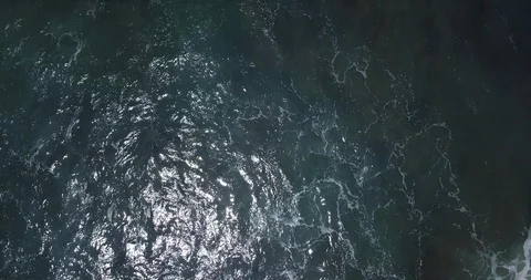 Ocean waves. Drone footage. Video stock 92991520