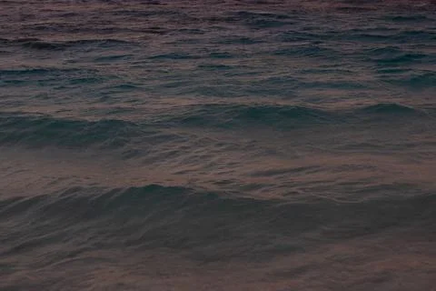 Ocean Waves at Dusk 写真素材
