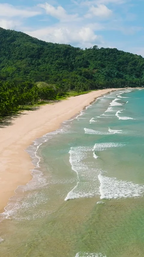Ocean waves in El Nido, Palawan. Philippines. Stock Footage 278317539