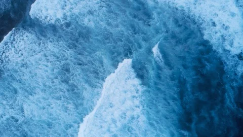 Ocean waves Stock Footage 108797632